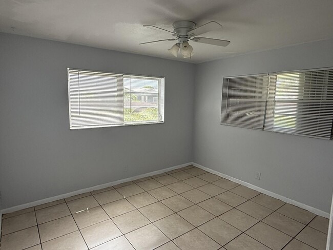 Photo - 905 S G St Unit 905