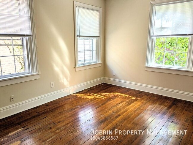 Photo - 111 E Leigh St