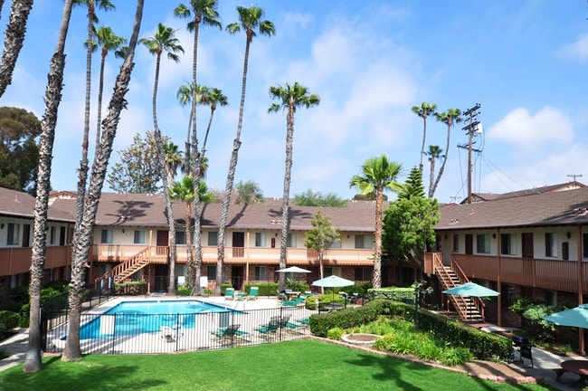 Building Photo - Palm Shadows Apartments