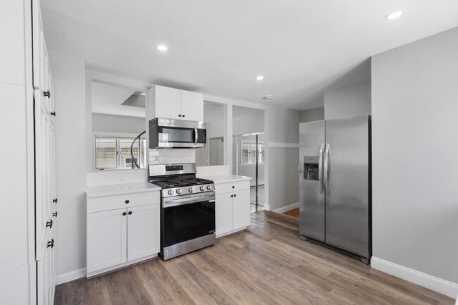 7 Hawthorne St Unit 2