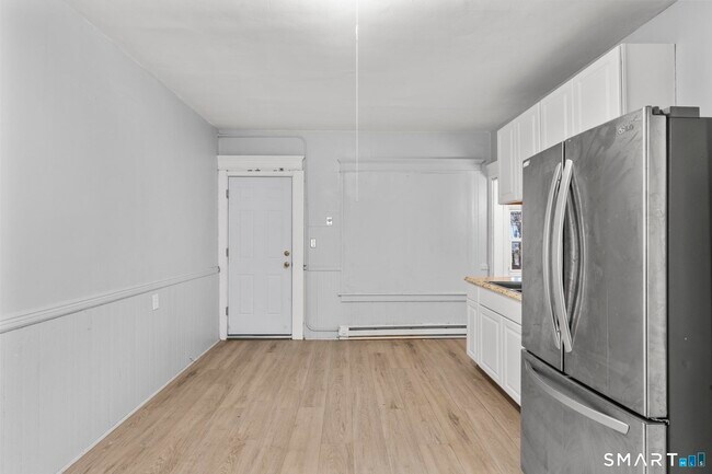 Photo - 77 Wall St Unit 3