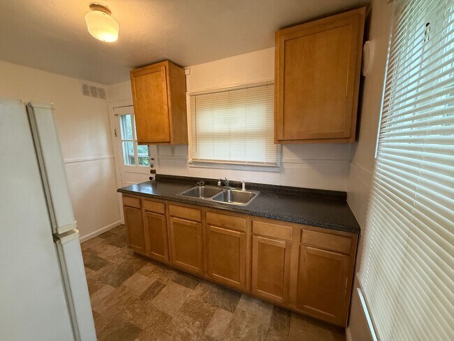 Photo - 1424 S Meeker Ave Unit 2502 E 8th St