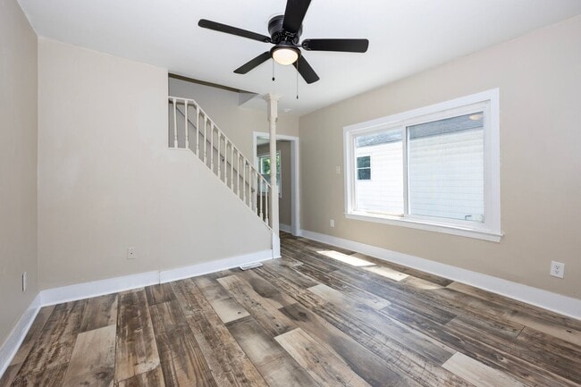 Photo - 227 19th St NW