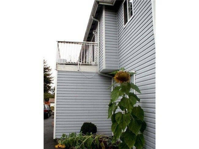 Photo - 1121-1125 Humboldt St Unit 1123