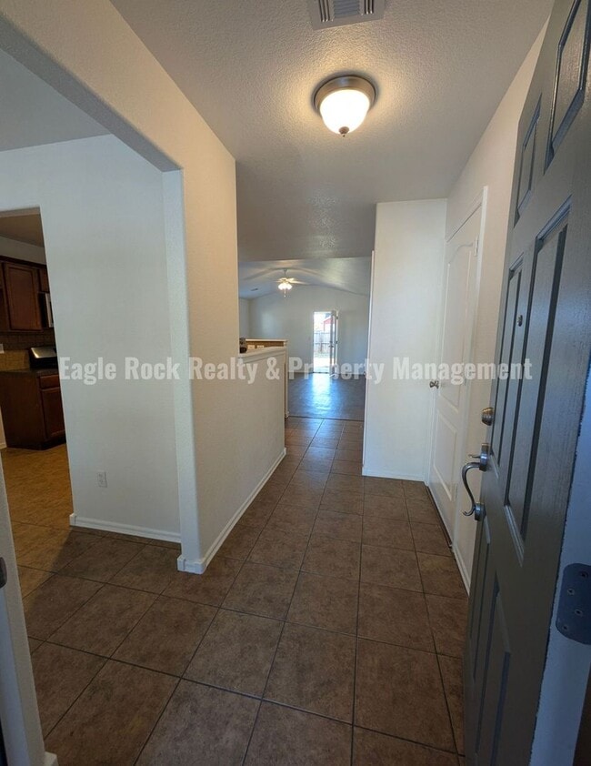 Photo - Bixby Home for Rent (3beds/2baths)