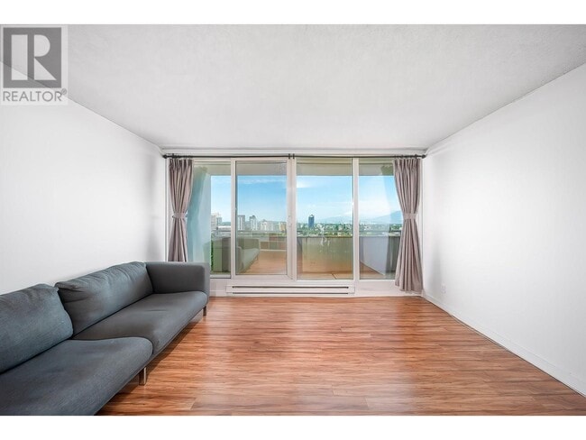 Photo - 5652 Patterson Ave