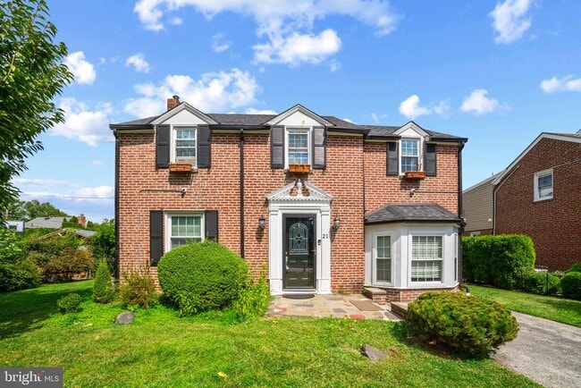 Photo - 21 Pickwick Ln