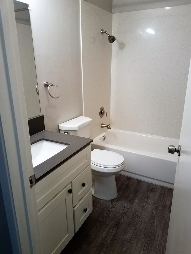 Summit Apartments