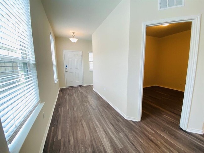 Photo - 238 Cascata Way