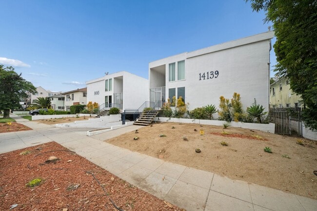 Photo - 2 bed 1 Bath Available Now Unit 14143-02