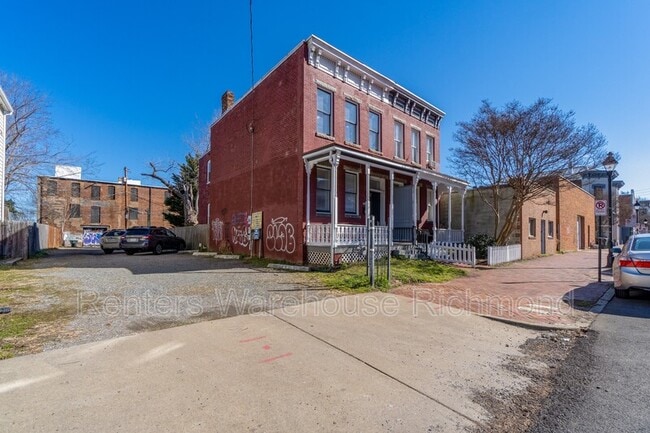 Photo - 212 1/2 W Marshall