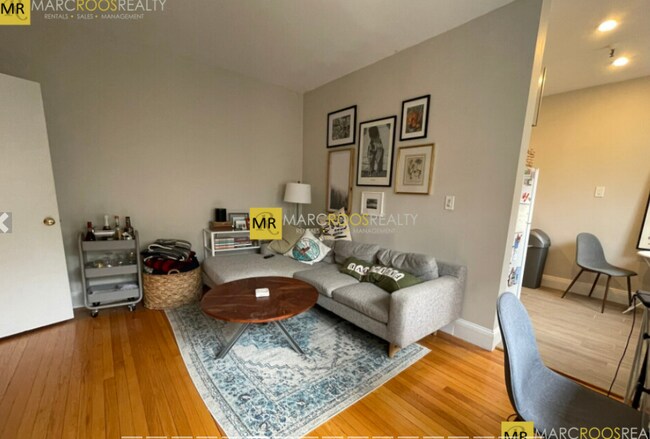 Photo - 370 Chestnut Hill Ave