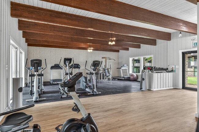 21-Fitness Center