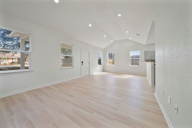 Photo - 4415 Castor St