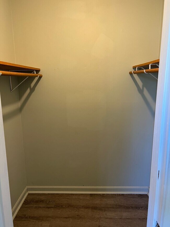 Photo - 97 Evergreen Ln Unidad APT I