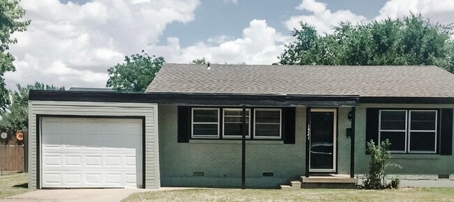 Building Photo - 1521 Jordan St Rental