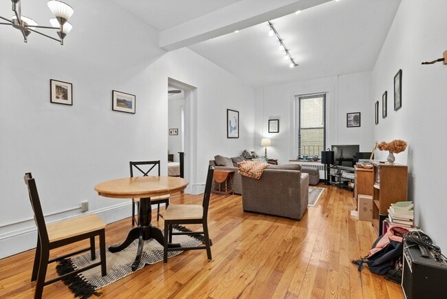 Photo - 271 Dartmouth St Condo Unit 2E