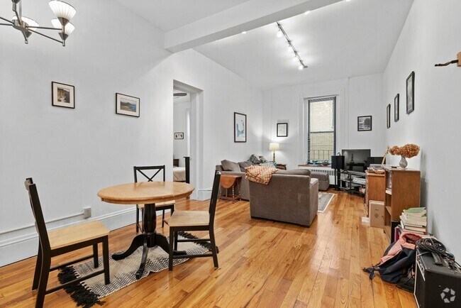 Building Photo - 271 Dartmouth St Unit 2E Rental