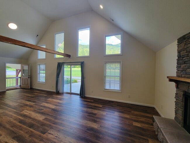 Photo - 1443 Moody Farm Rd