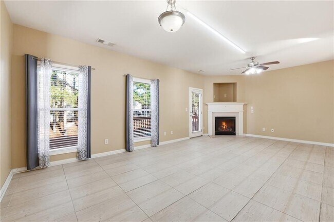 Photo - 6199 Thorncrest Dr