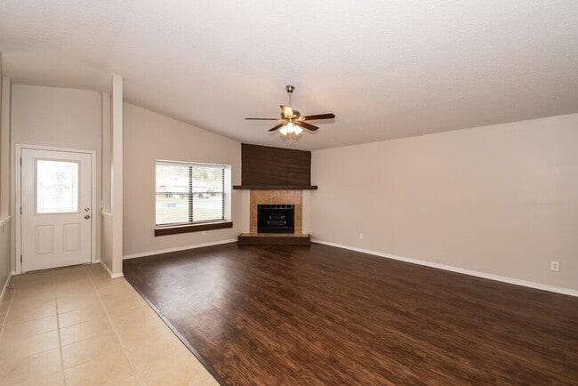 Photo - 805 Elmwood St