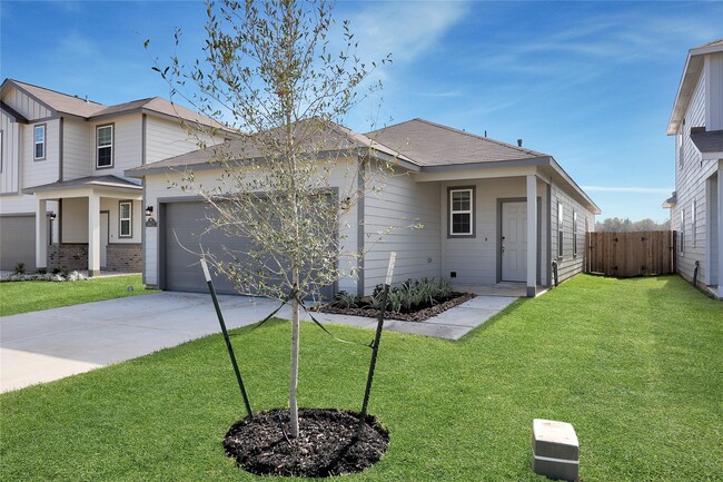 Photo - 16632 Aurora St