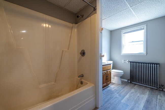 Baño - 138 Sanders Rd Unidad A