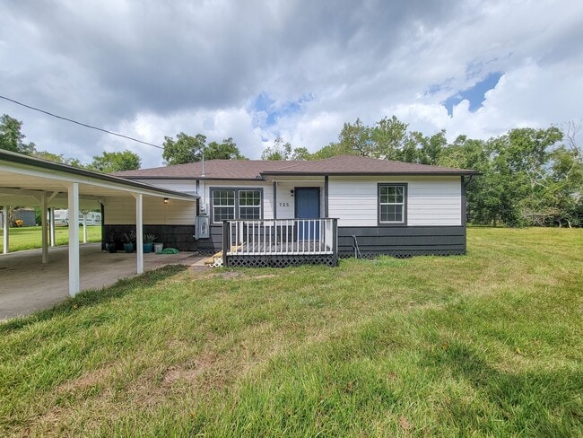 Building Photo - 725 Cahill Rd Rental