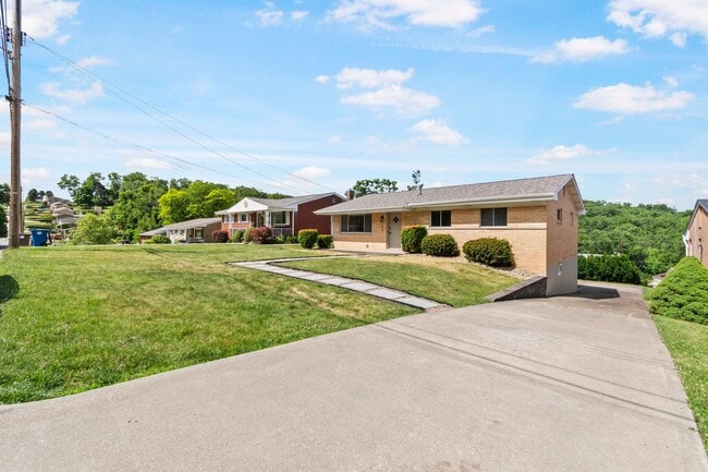 Photo - AVAILABLE NOW! FULLY RENOVATED 3-bedroom in BALDWIN!