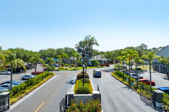 Entrance - 2211 Grand Isle