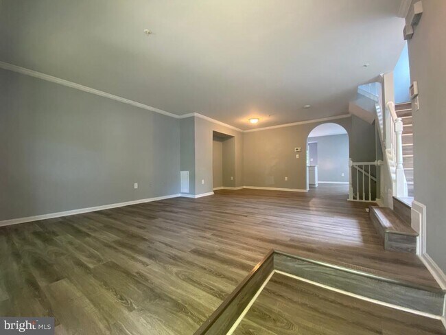 Photo - 1931 Barrington Ct