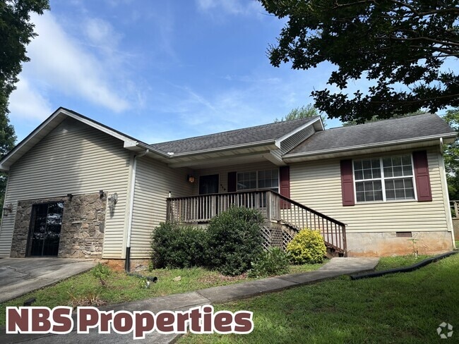 Building Photo - 119 N Clover Hill Ridge Rd Rental