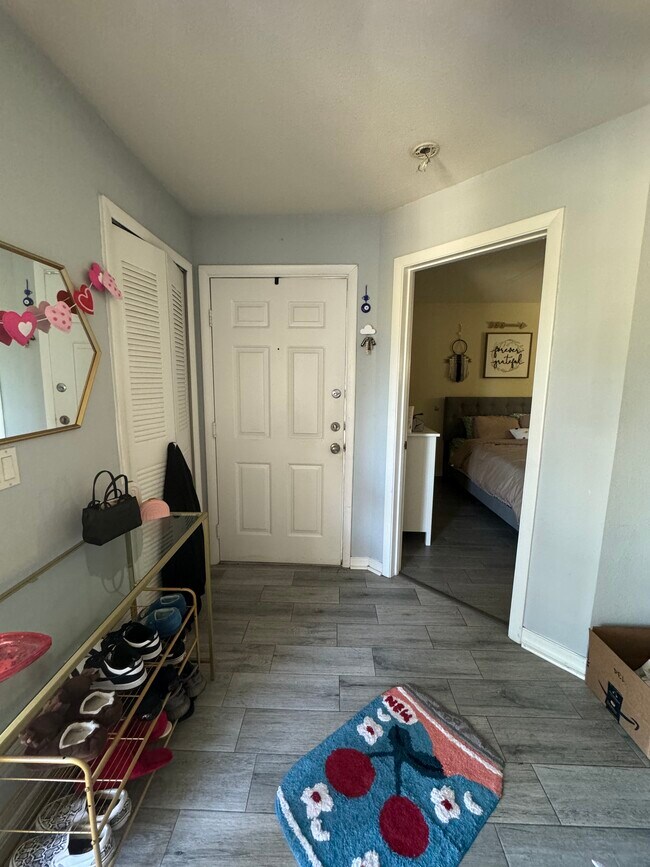 Photo - 4716 Walden Cir Unidad #33