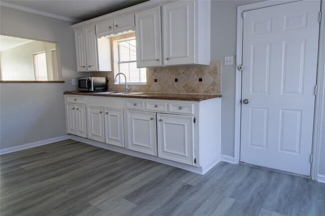 Photo - 218 E Hunnicutt St