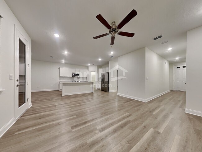 Photo - 11638 Hillside Dr