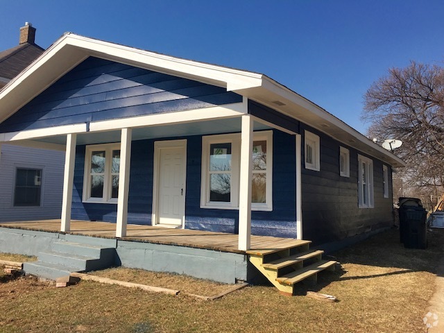 Building Photo - 1909 NW 38th St Rental