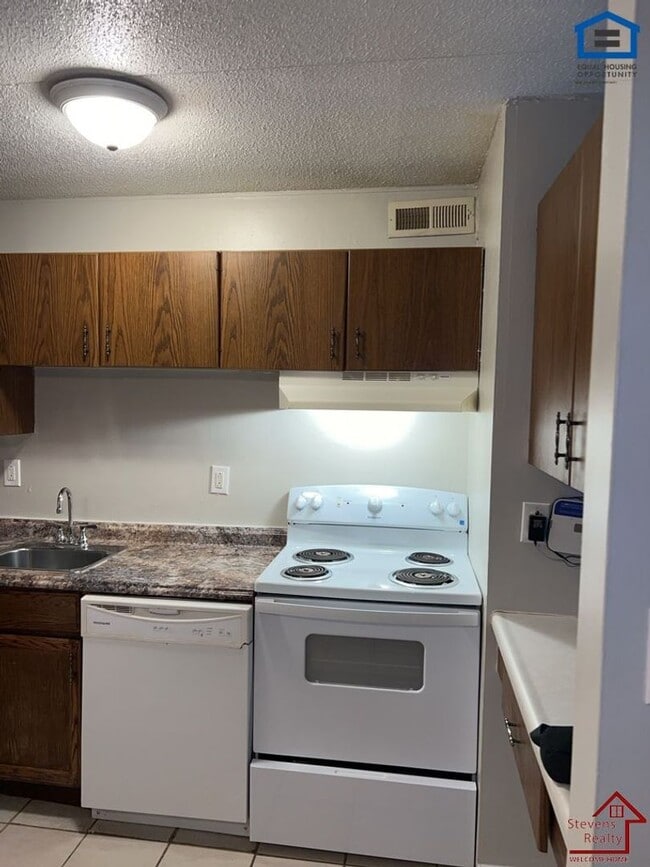 Photo - 915 S Seminole Dr