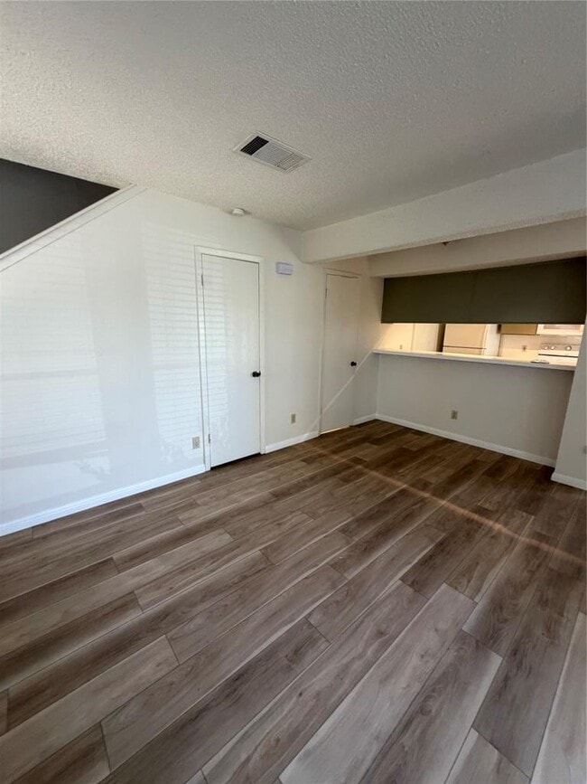 Photo - 1503 Allen Rd