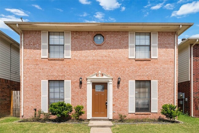 Building Photo - 13834 Trumpetvine St Rental