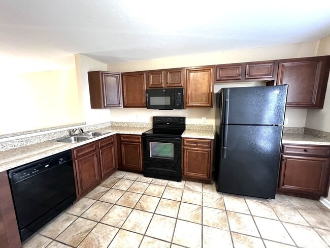 769 Cherrybark Ln