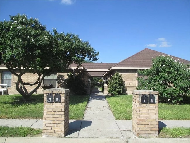 808 W Bronze Dr B  