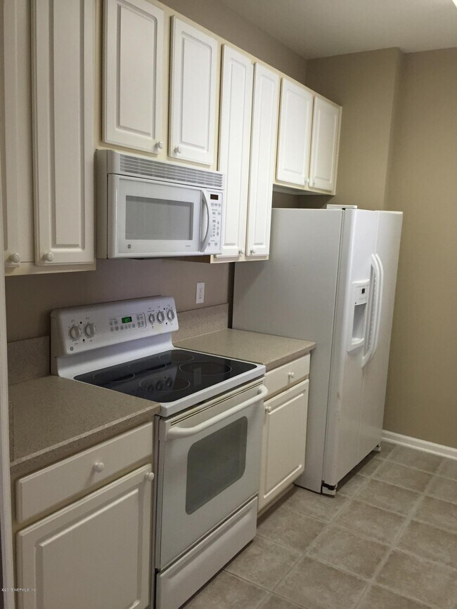 7801 Point Meadows Dr Unidad 7203