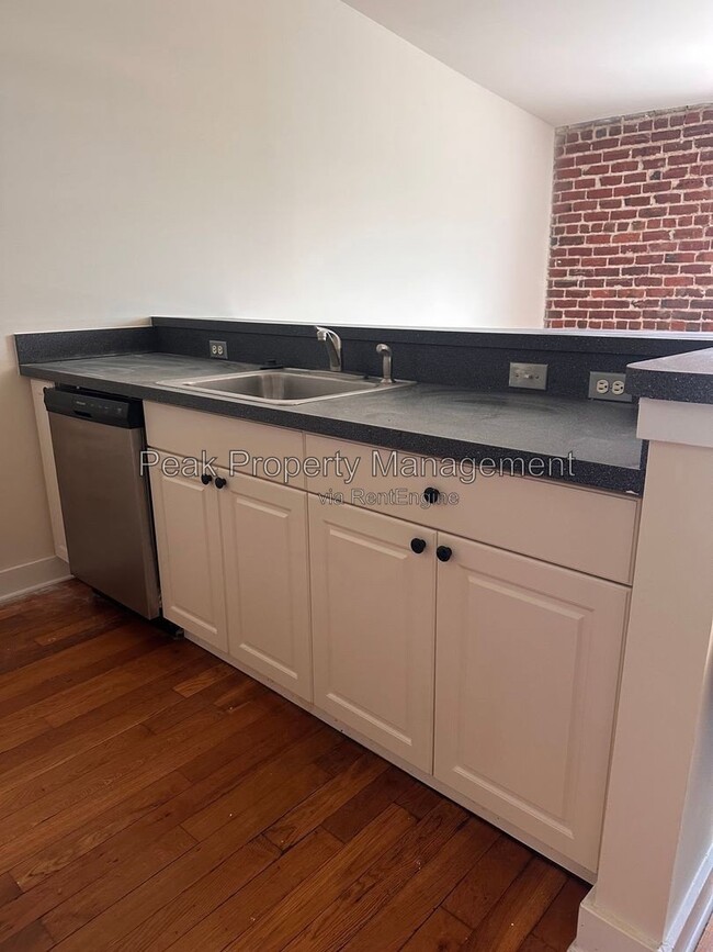 Photo - Poythress Apartments