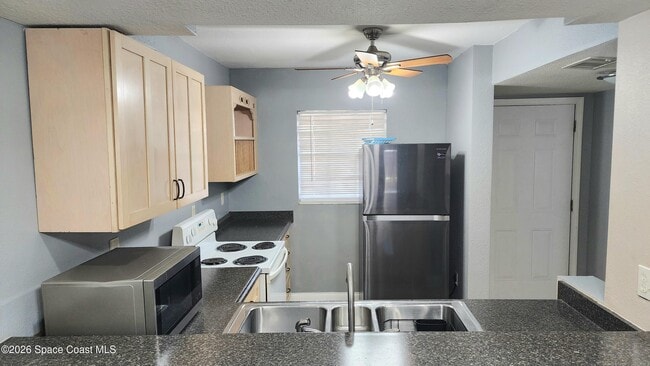 Photo - 2980 Sir Hamilton Cir Unidad 6