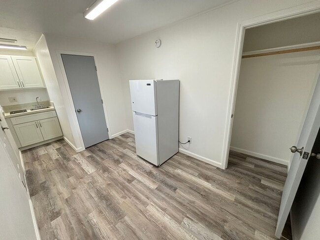 Photo - 1736 Fern St Unit Studio