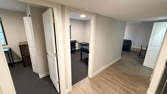 Photo - 809 W Springfield