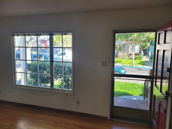 Photo - 5363 James Ave