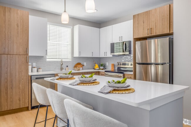 2BR, 2BA - 1,200SF - Jade Kitchen