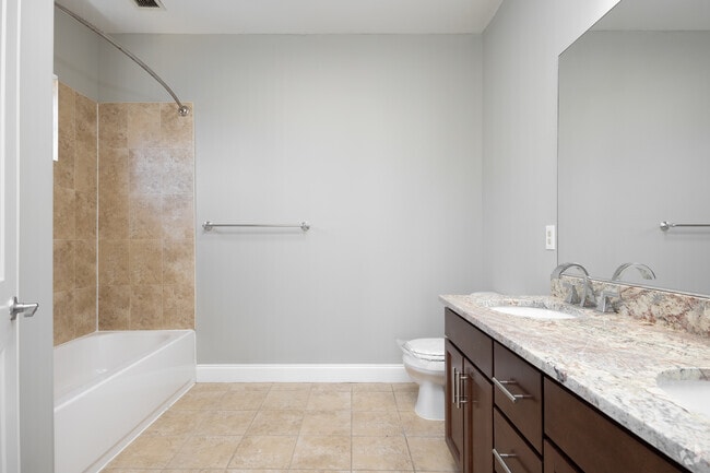 2BR, 2BA
