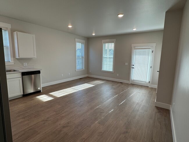 Photo - 6123 Elysian Rd Unit 202